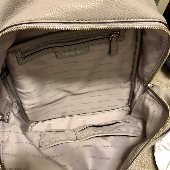 Michael Kors Pearl Grey Leather Backpack - Picture 4 of 7